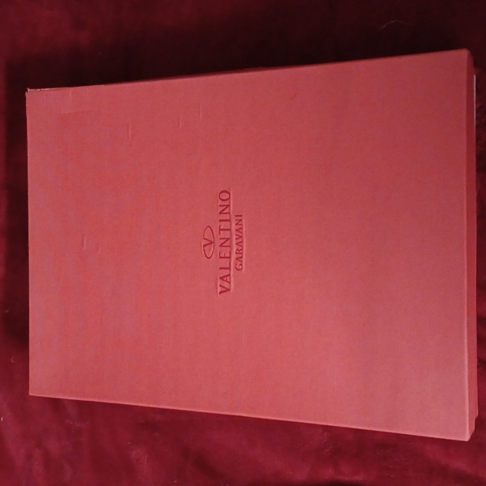 Valentino box